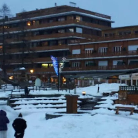 Au Bonheur: Ski-in/ski-out At Praloup 1600 * Pra Loup